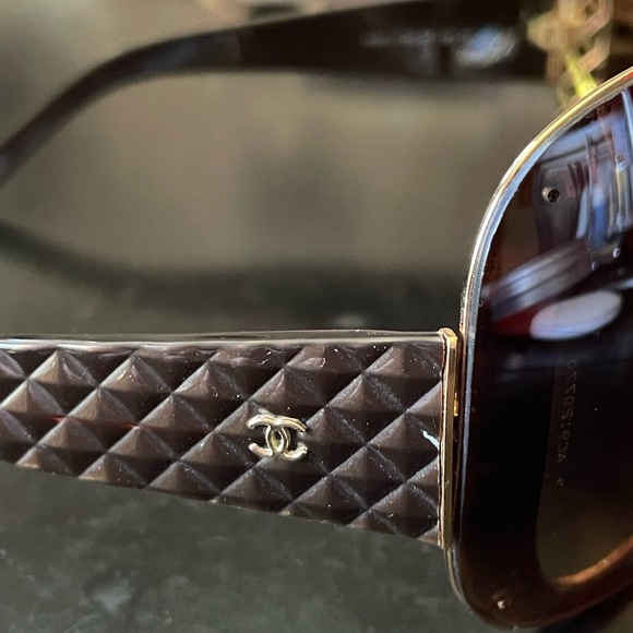 CHANEL Quilted Sunglasses 4159 - Picture 4 of 14